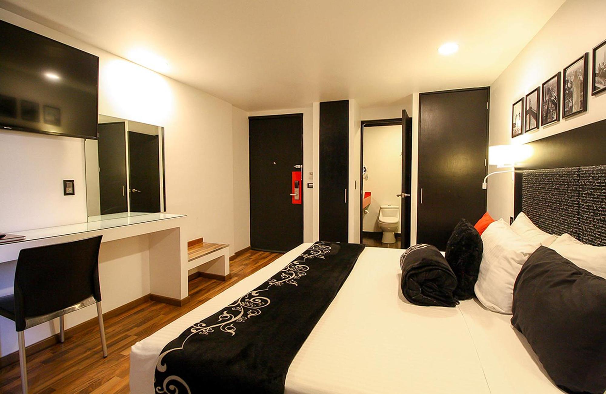 Black Boutique Hotel