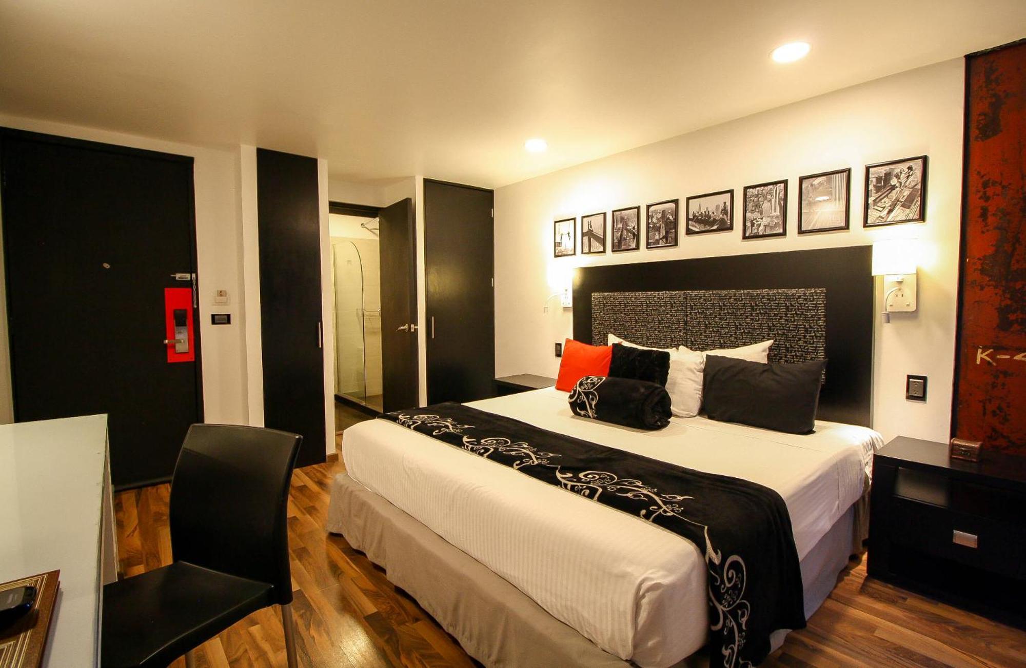 Black Hotel 4*