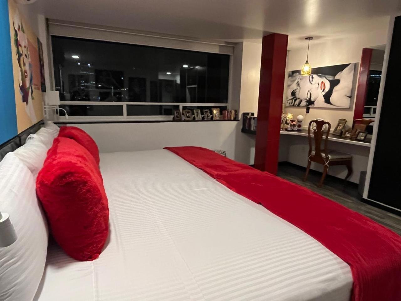 Black Hotel