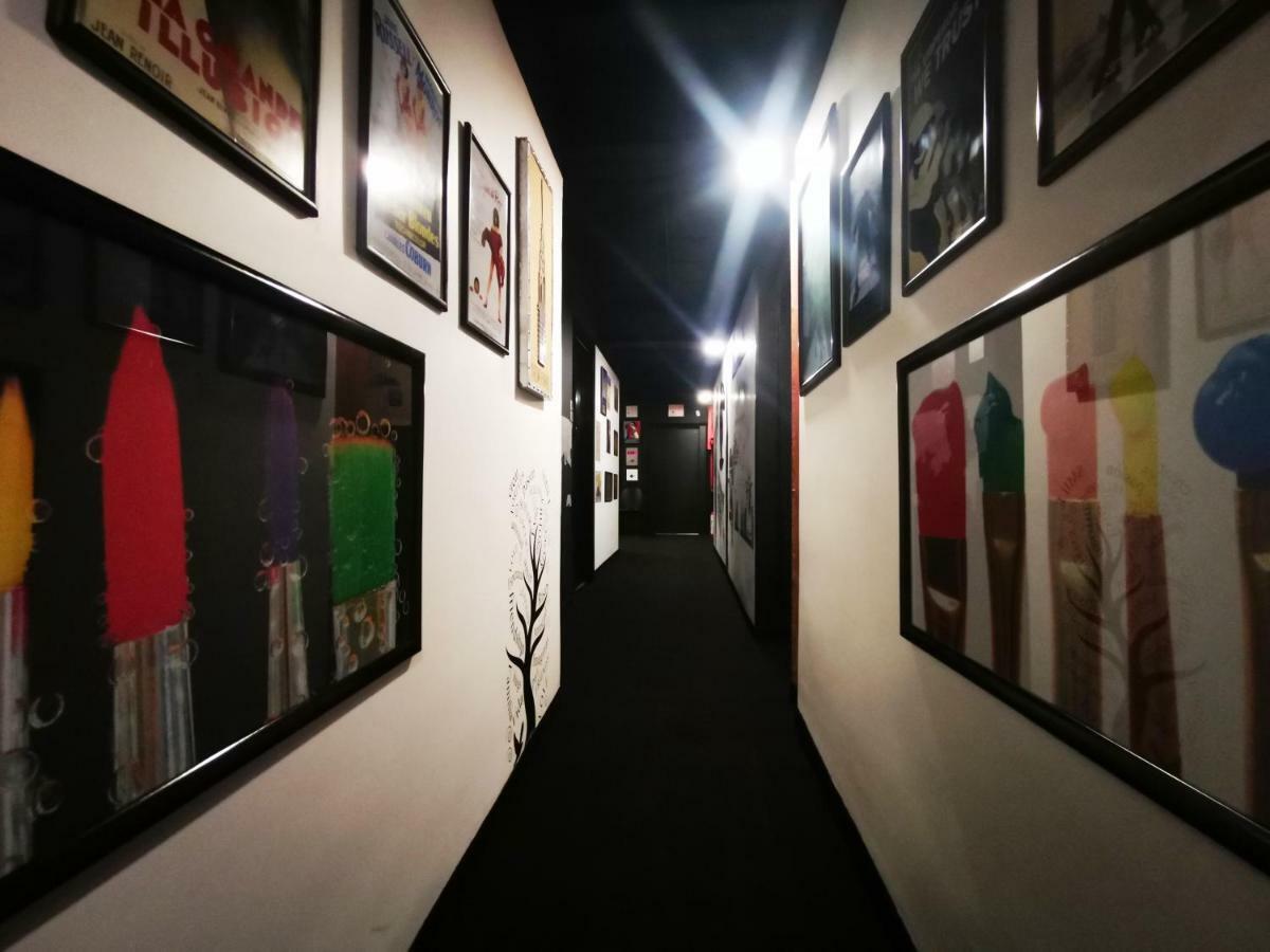 Black Hotel
